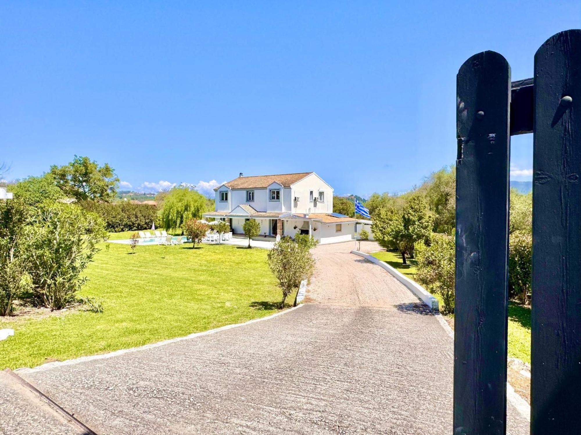 Villa Rubina Sidari With Private Pool By Dadovillas Velonádes 外观 照片